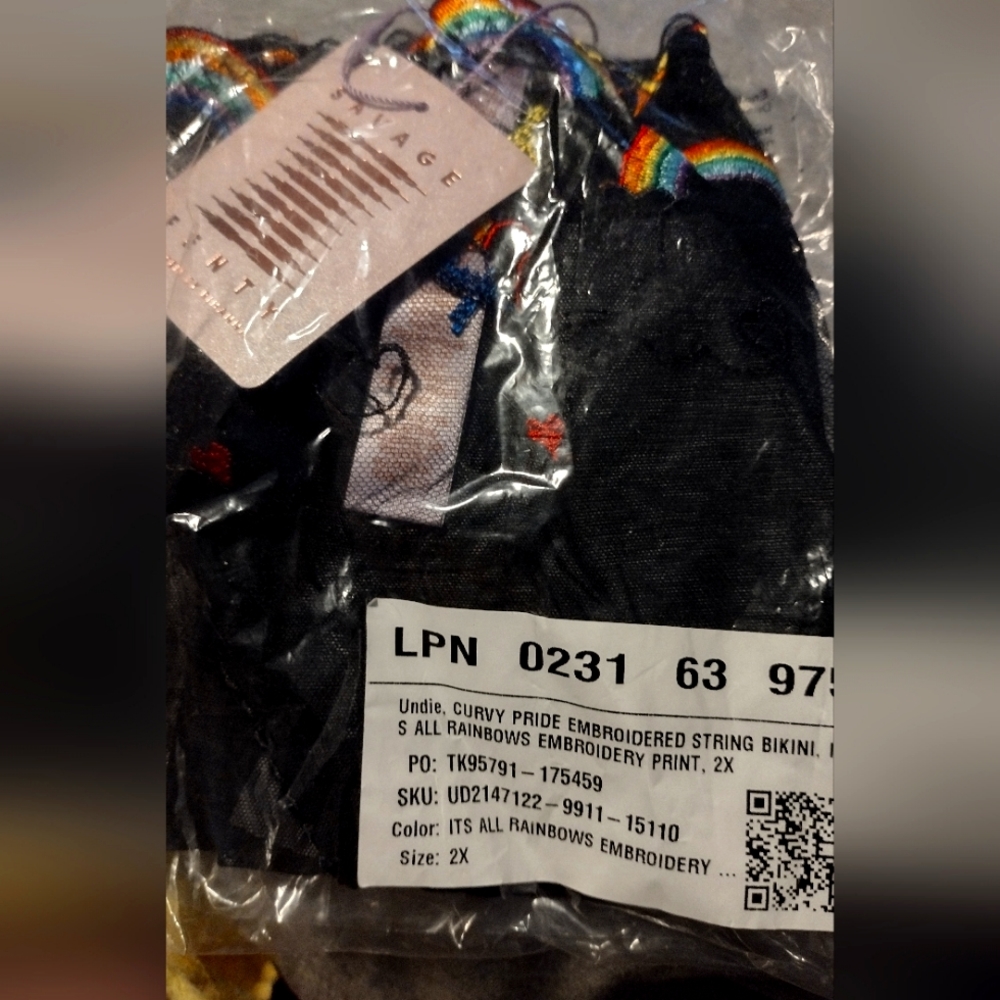 Savage x Fenty rainbow panties new in bag 2x